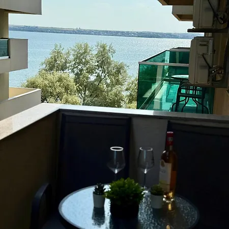Adamar View