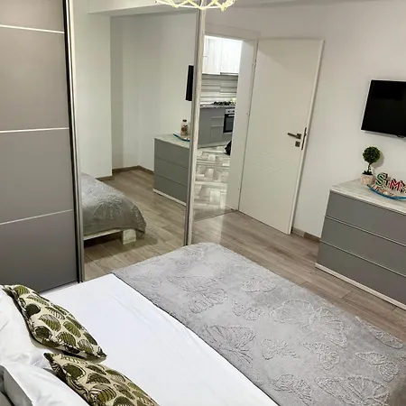 Apartament Adamar View *