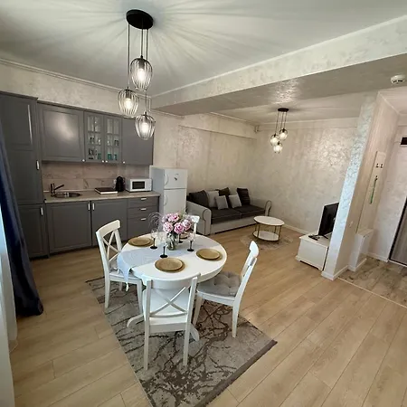 Apartament Adamar View *